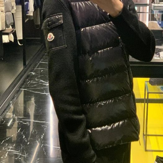 💎Han's house精品服飾💎moncler 羽絨 漆面 拼接 美麗諾羊毛 外套 男女共穿 現貨 S 原價41200-5