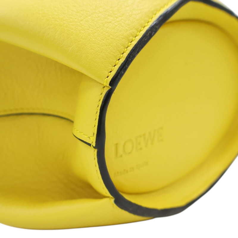 黃色 牛皮 肩背包【LOEWE 羅威】 199.30.M93-7