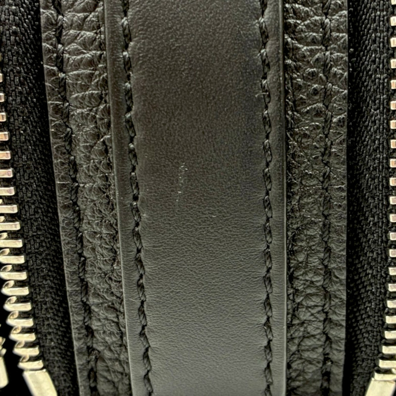 黑色 牛皮 Mini crossbody camera 兩用包【LOEWE 羅威】 C660R41X02-11