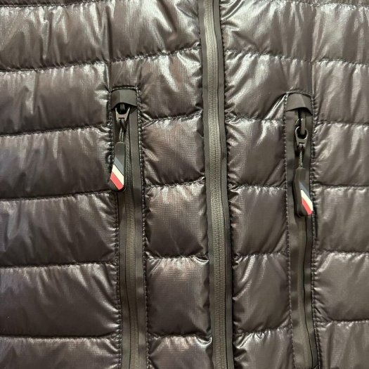 💎Han's house精品服飾💎moncler 羽絨 拼接 外套 滑雪系列 現貨 L 原價 36300 可手水洗-1
