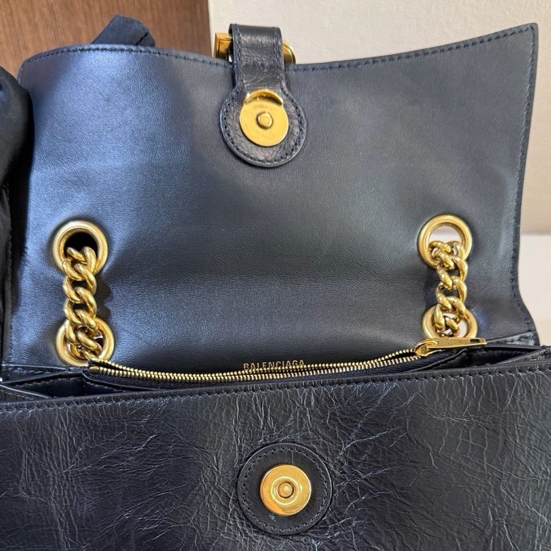 Balenciaga巴黎世家 crush 做舊 黑金 油蠟牛皮革 可手提斜挎單肩 小號-8
