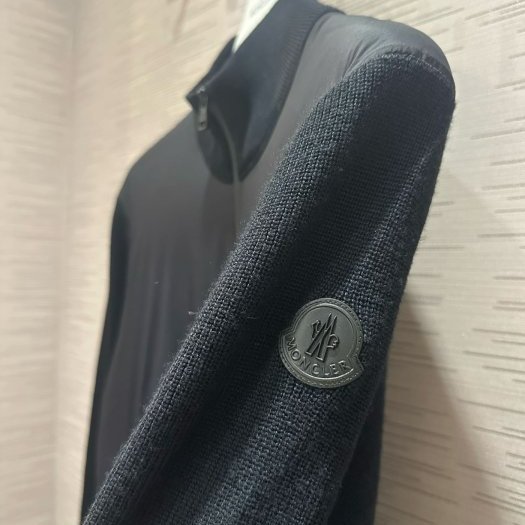 💎Han's house精品服飾💎moncler 消光 黑牌 拼接 尼龍 羽絨 外套 現貨 M L-3