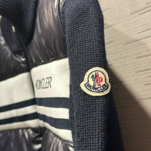 💎Han's house精品服飾💎 moncler 羽絨 拼接 外套 現貨 青年款 原價22700-4