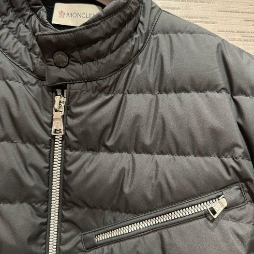 💎Han's house精品服飾💎moncler 羽絨 拼接 外套 可水洗 現貨 青年款  原價21200-1