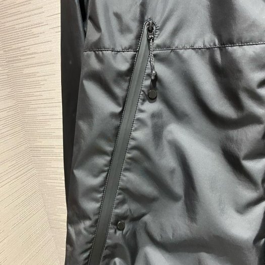 💎Han's house精品服飾💎moncler Junichi 字母 風衣 連帽 外套 現貨 M 原價39300-2