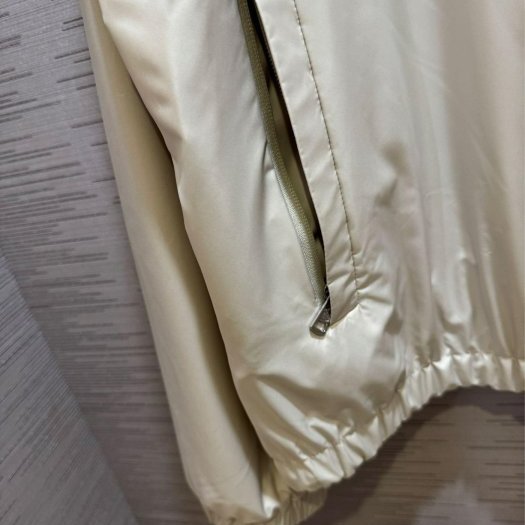 💎Han's house精品服飾💎moncler Domene 防水 尼龍 風衣 連帽 外套 有內裡 現貨 4 原價42000-6