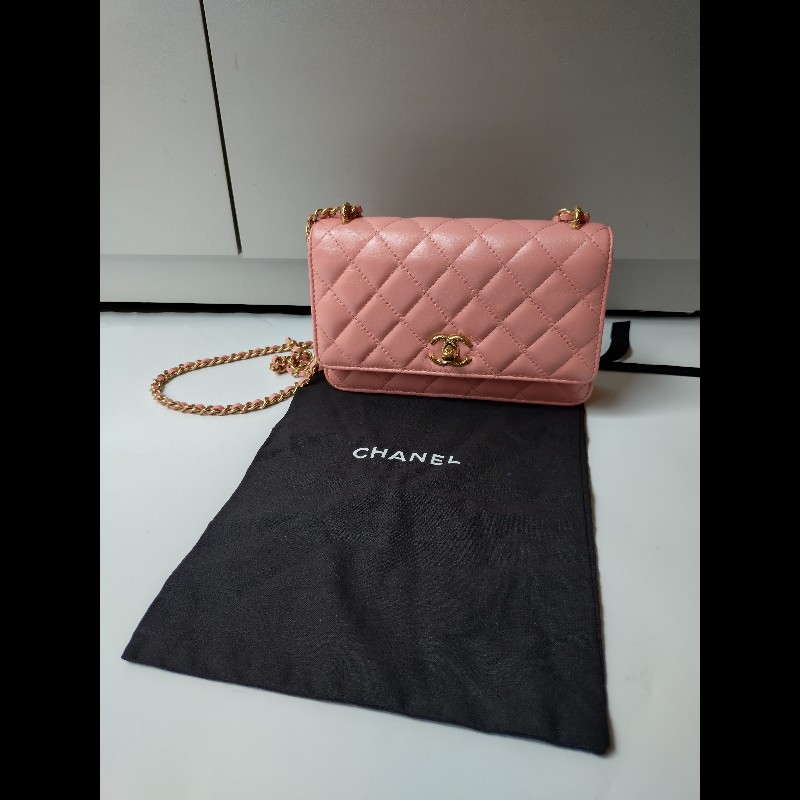 Chanel 金鍊珠光粉皮菱格WOC-3