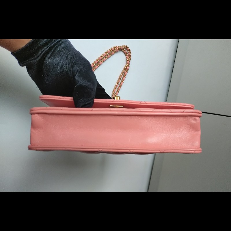 Chanel 金鍊珠光粉皮菱格WOC-12