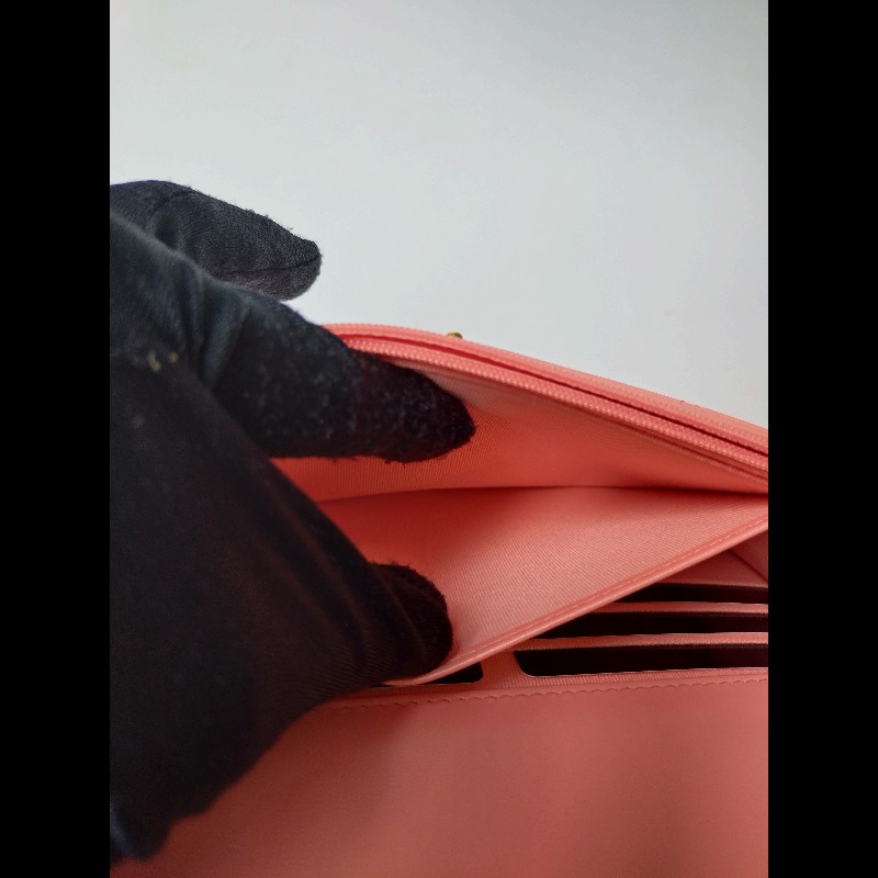 Chanel 金鍊珠光粉皮菱格WOC-18
