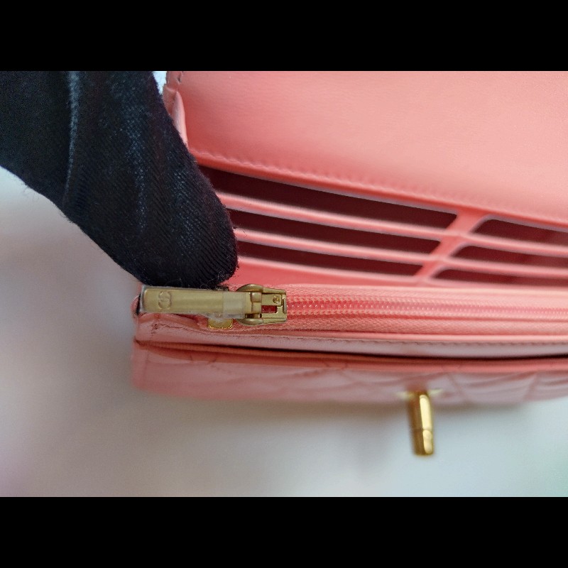 Chanel 金鍊珠光粉皮菱格WOC-22