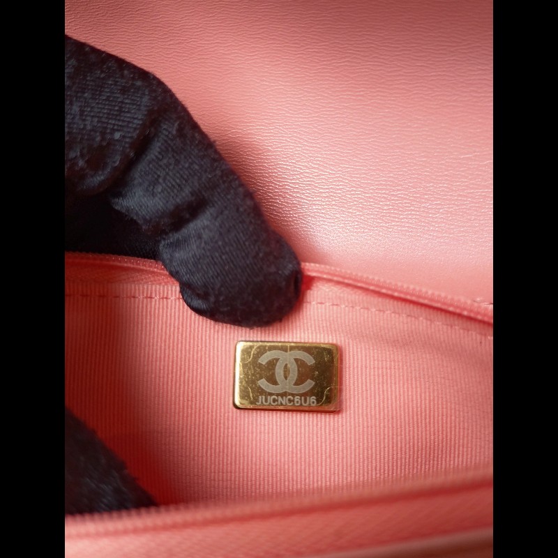 Chanel 金鍊珠光粉皮菱格WOC-27