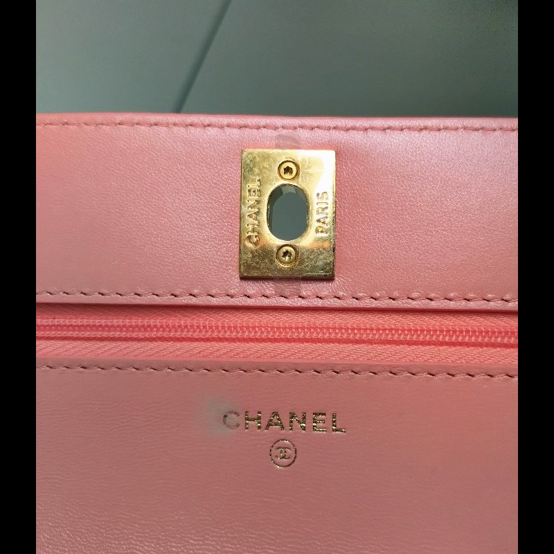 Chanel 金鍊珠光粉皮菱格WOC-31