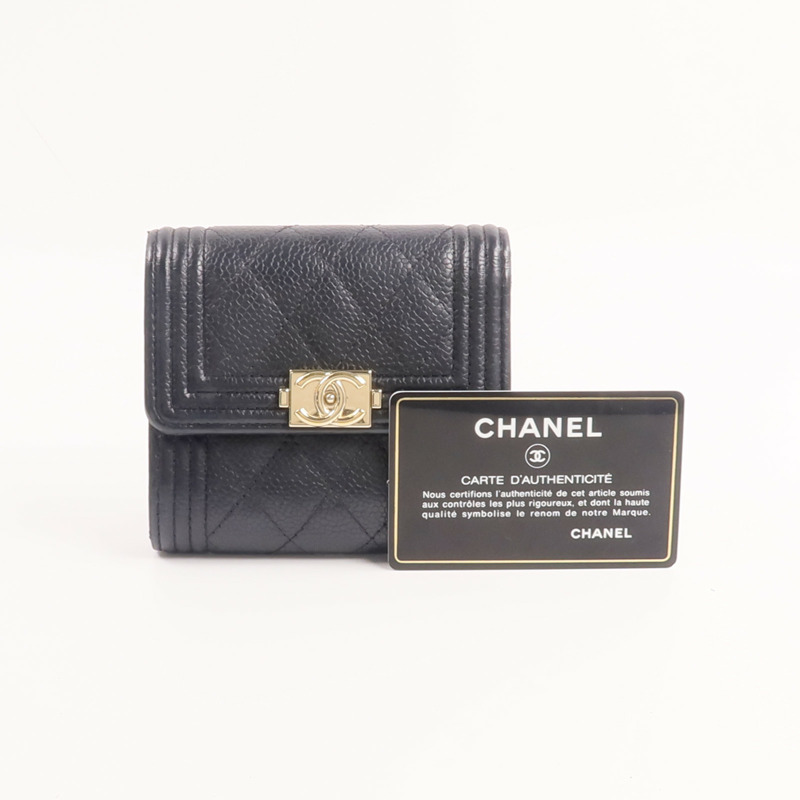 CHANEL 牛皮皮革Boy Small Flap Wallet錢包-16
