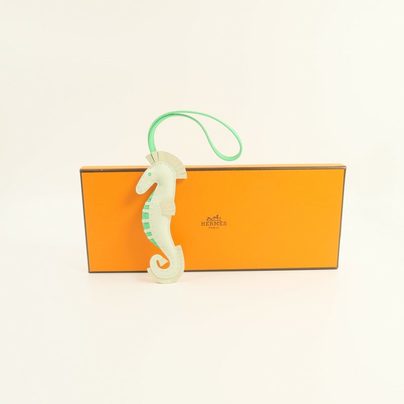 HERMES Milo羊皮皮革Seahorse Charm掛飾Vert Fizz/Vert Comics/Craie-7