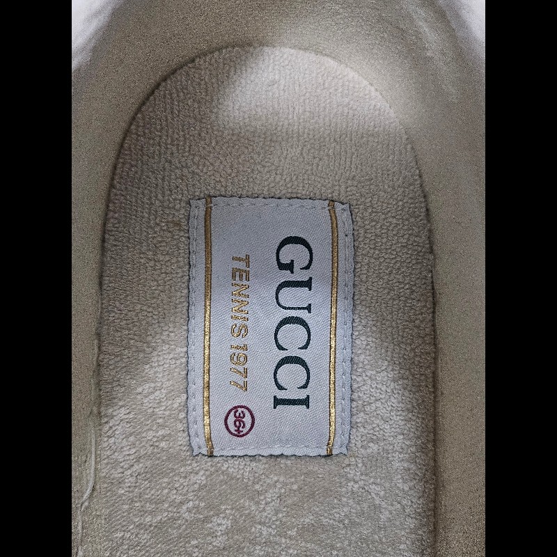 Gucci 厚底休閒米白經典GG Logo帆布

鞋36.5-37.5碼-10