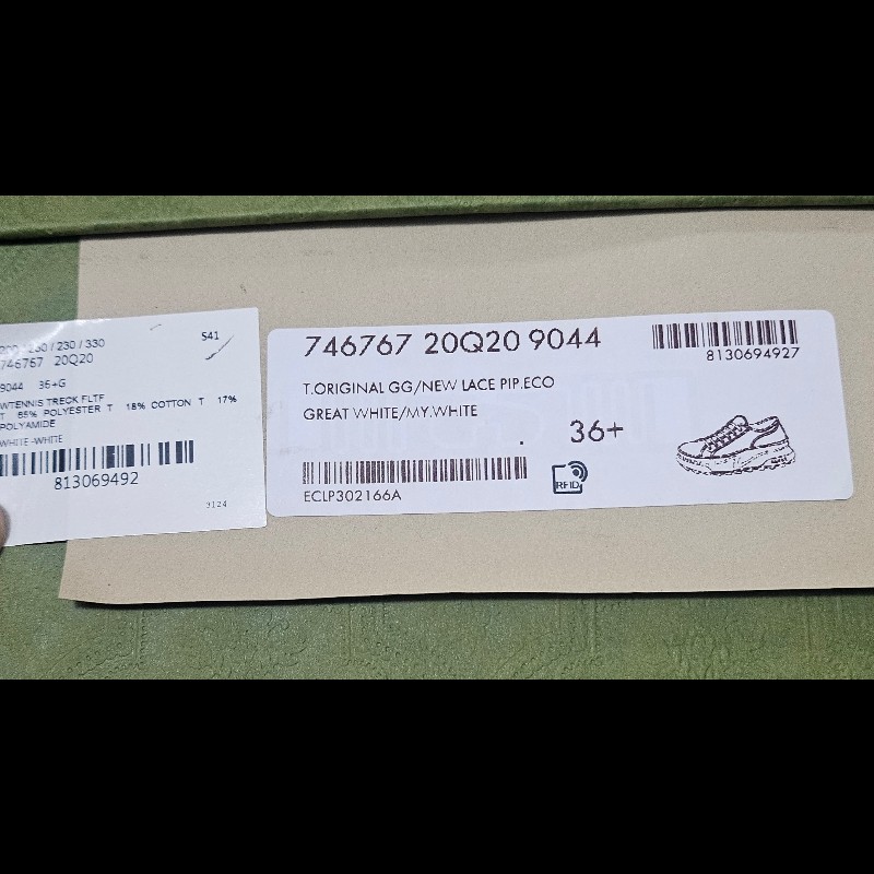 Gucci 厚底休閒米白經典GG Logo帆布

鞋36.5-37.5碼-16