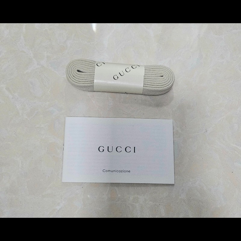 Gucci 厚底休閒米白經典GG Logo帆布

鞋36.5-37.5碼-19