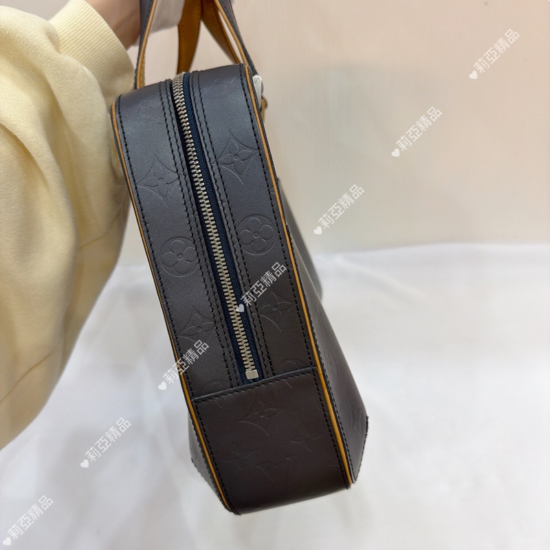 莉亞精品♡Lv 手提公事包 二手美包-7