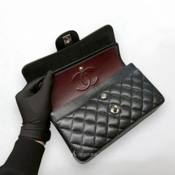 A13089-CHANEL COCO23 黑色荔枝牛皮銀釦口蓋包A01113-5