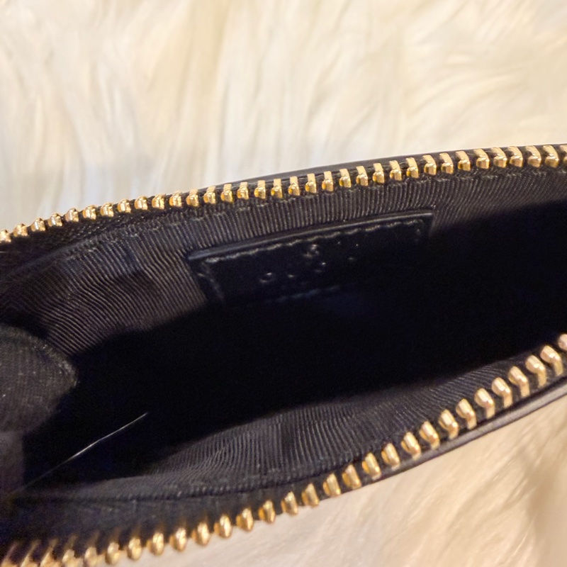 Gucci 黑色牛皮拉鏈零錢包-16