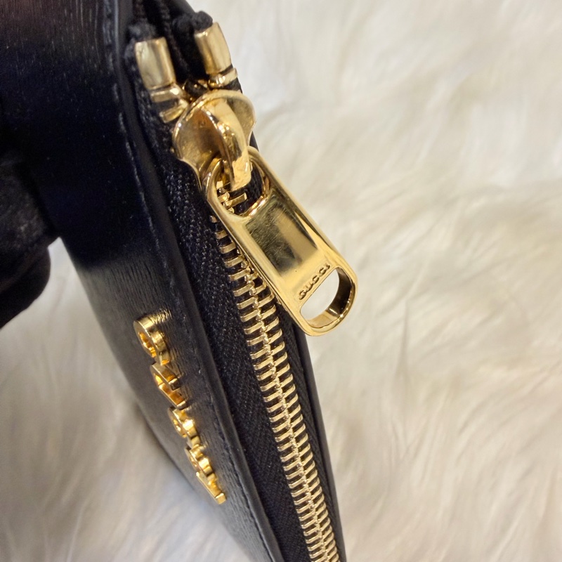 Gucci 黑色牛皮拉鏈零錢包-22