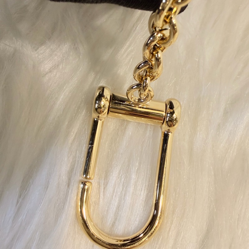 Gucci 黑色牛皮拉鏈零錢包-26