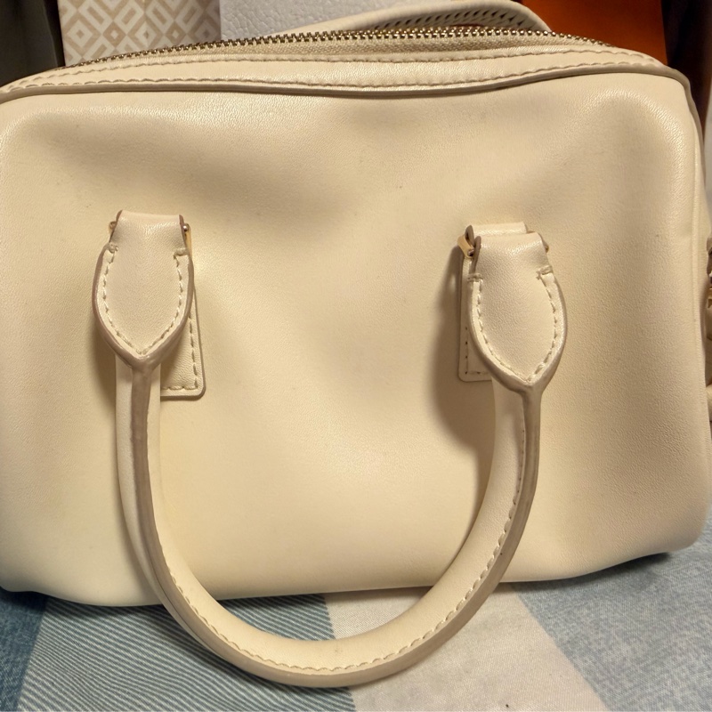 CHARLES & KEITH 白波士包 肩背包-4