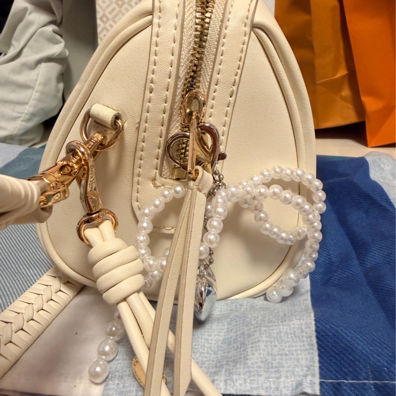 CHARLES & KEITH 白波士包 肩背包-10