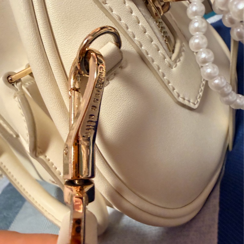 CHARLES & KEITH 白波士包 肩背包-12