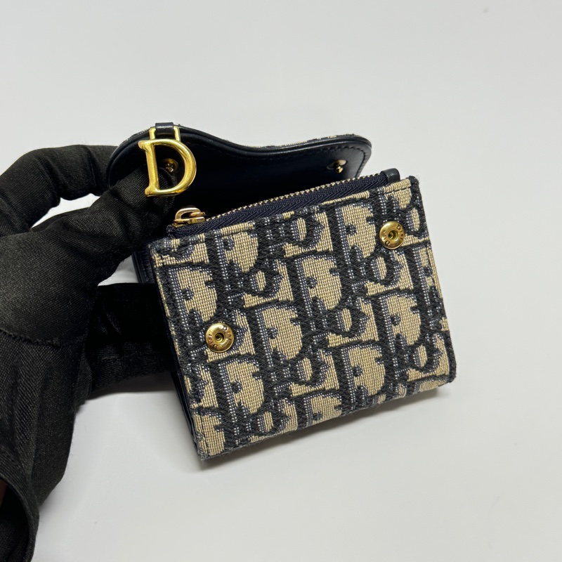 (超級新🆕) Dior Saddle 經典老花 馬鞍短夾 【專櫃24,000】-4