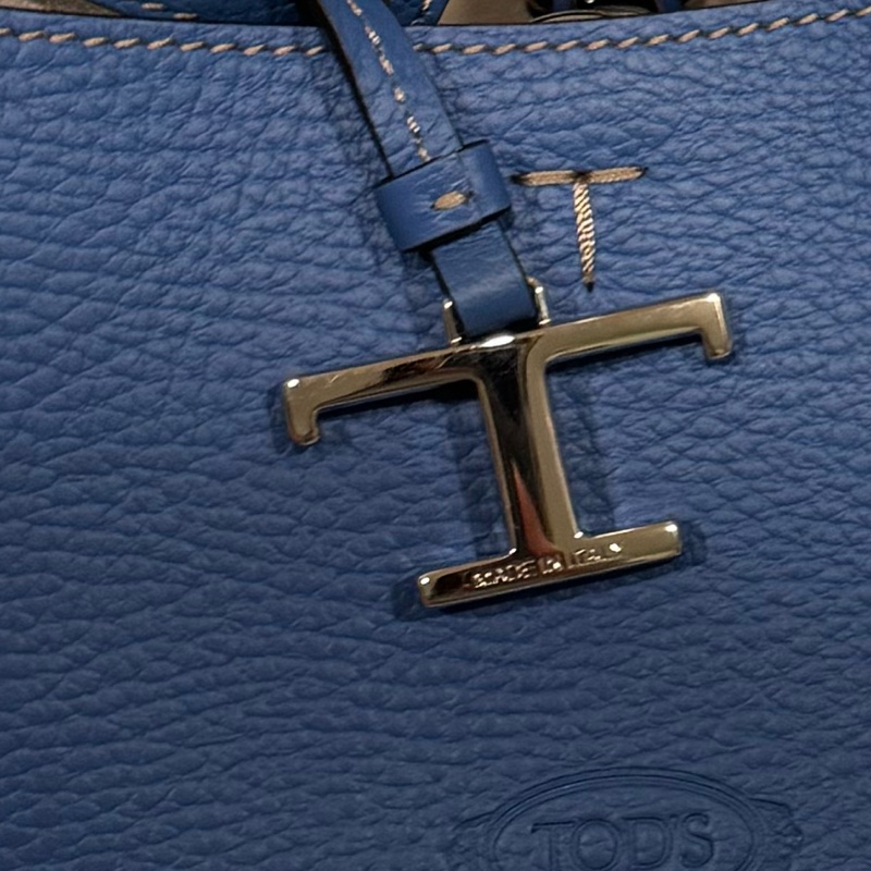 TOD’s APA寶藍斜背包-9
