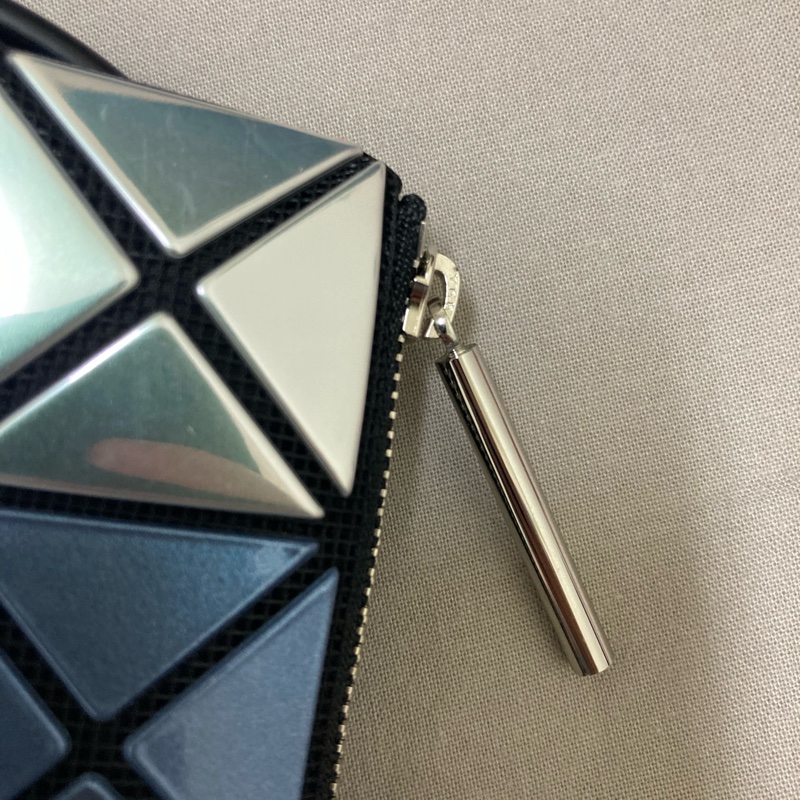 ISSEY MIYAKE 三宅一生 BAOBAO 3x4 雙色鏡面斜背萬用袋-5