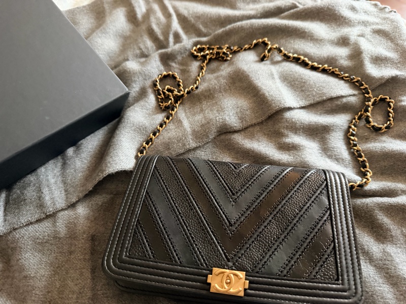 限時全新便宜賣Chanel boy 牛皮WOC 山形紋-2