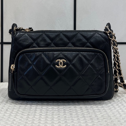 香奈兒 Chanel 25C 皮穿鏈 黑銀亮面小羊皮相機包 底長21cm