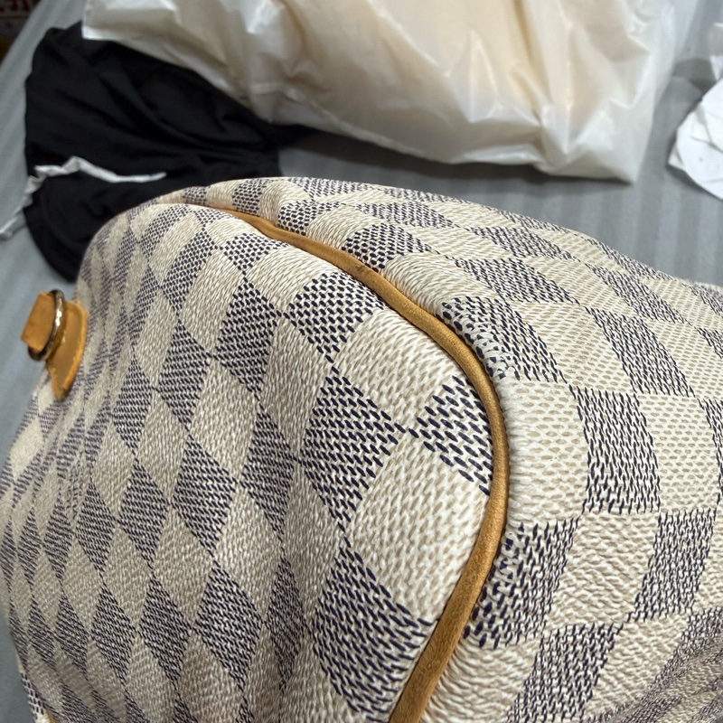 lv speedy 30 可側背 95成新以上 邊角如圖 白棋盤格-5
