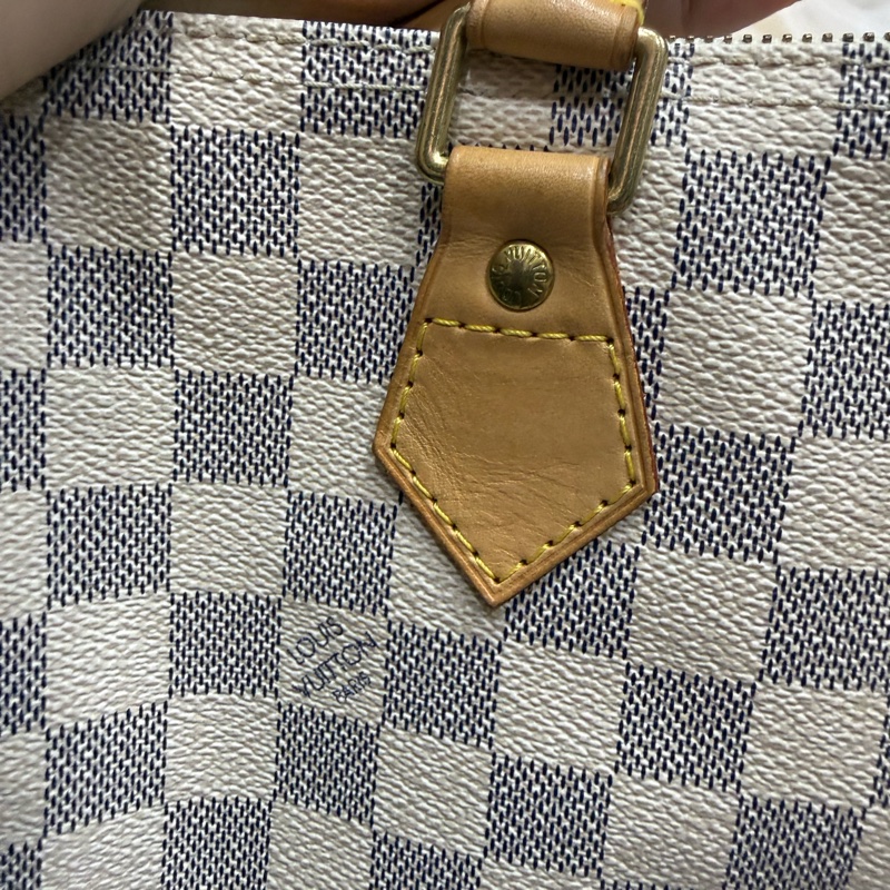 lv speedy 30 可側背 95成新以上 邊角如圖 白棋盤格-12