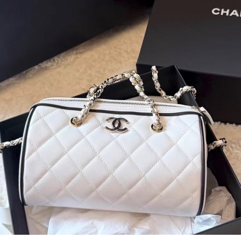 Chanel✨AP4515 2026櫃上新款 黑滾邊保齡球包鏈條包白雪公主包圓筒包 台灣購證-3