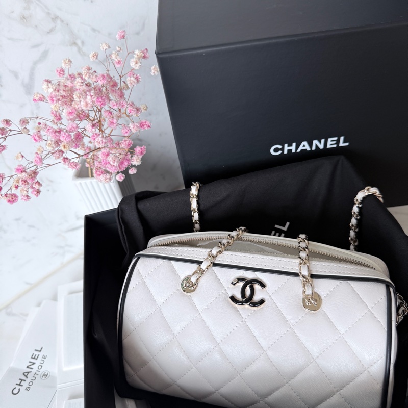 Chanel✨AP4515 2026櫃上新款 黑滾邊保齡球包鏈條包白雪公主包圓筒包 台灣購證-7
