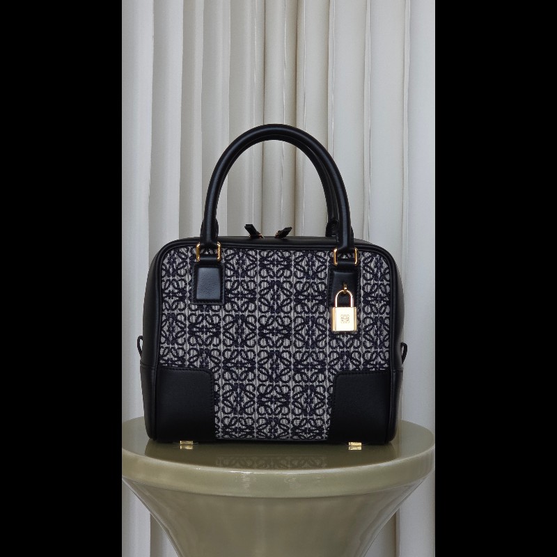 LOEWE AMAZONA 23 ANAGRAM 帆布熊貓-1