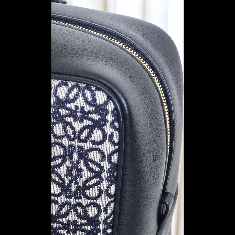 LOEWE AMAZONA 23 ANAGRAM 帆布熊貓-4
