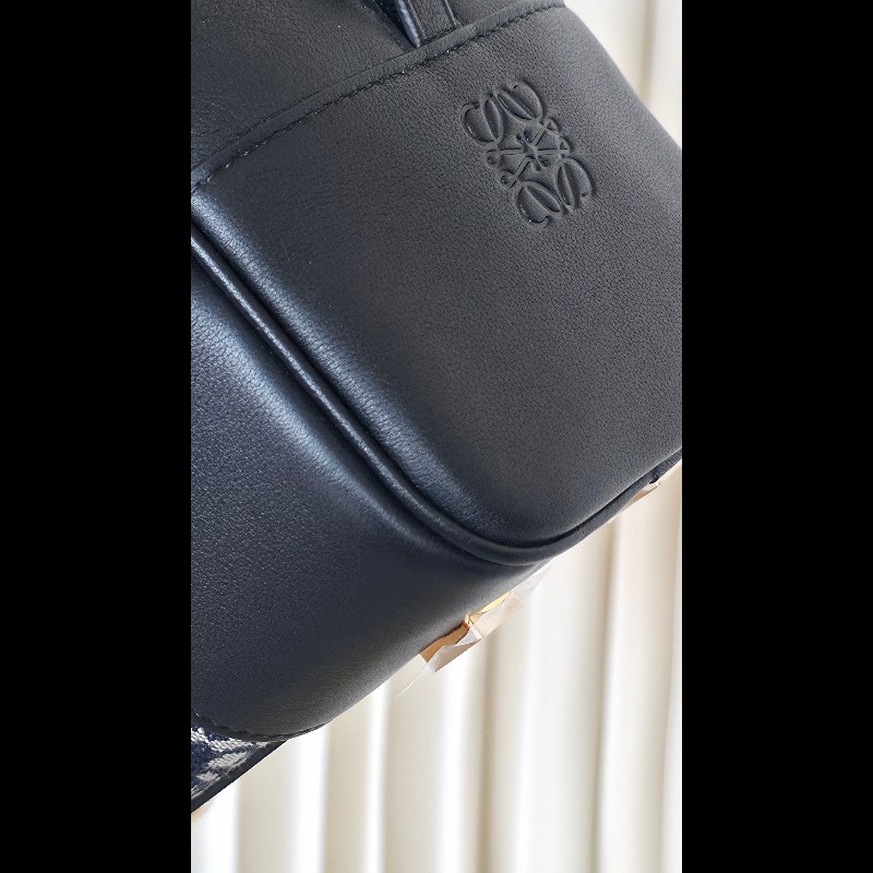 LOEWE AMAZONA 23 ANAGRAM 帆布熊貓-8