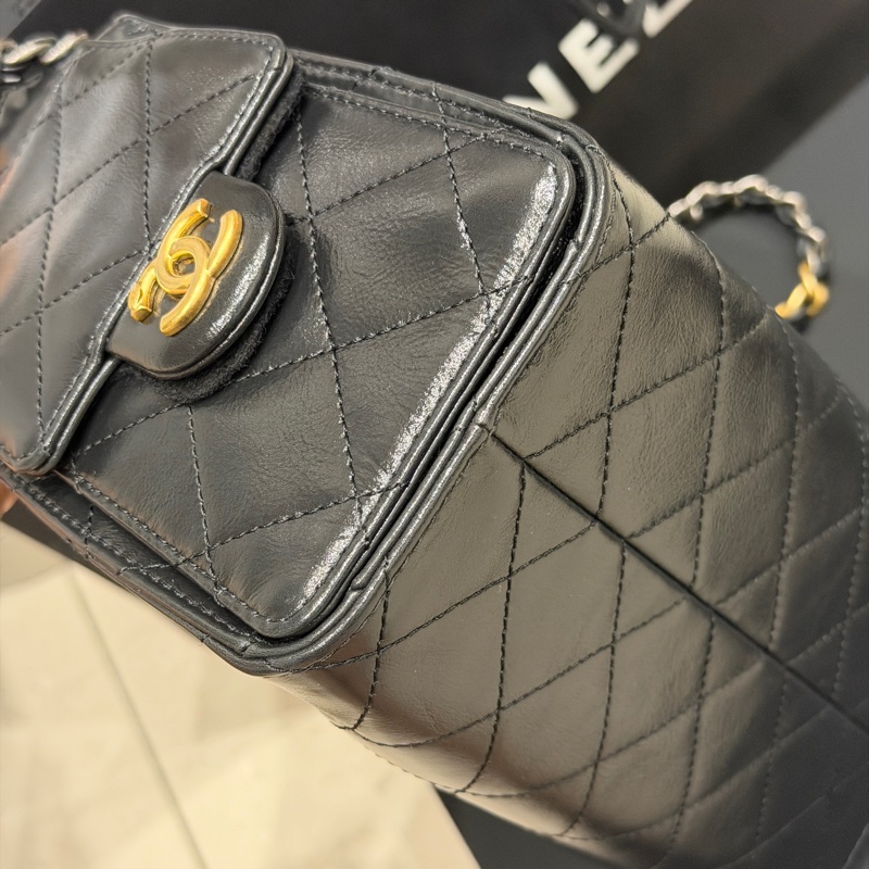 全新全配🈶台灣購證❤️ 香奈兒 #黑金 #25bag #mini #油蠟皮 鴛鴦扣-6