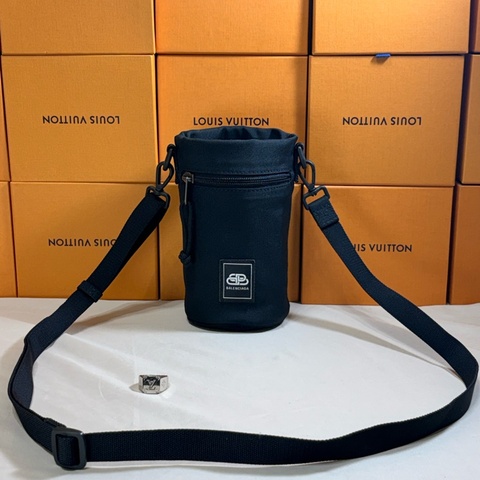 🎁驚喜入手 近新閒置 巴黎世家 Balenciaga 黑雙B大logo 小圓筒包