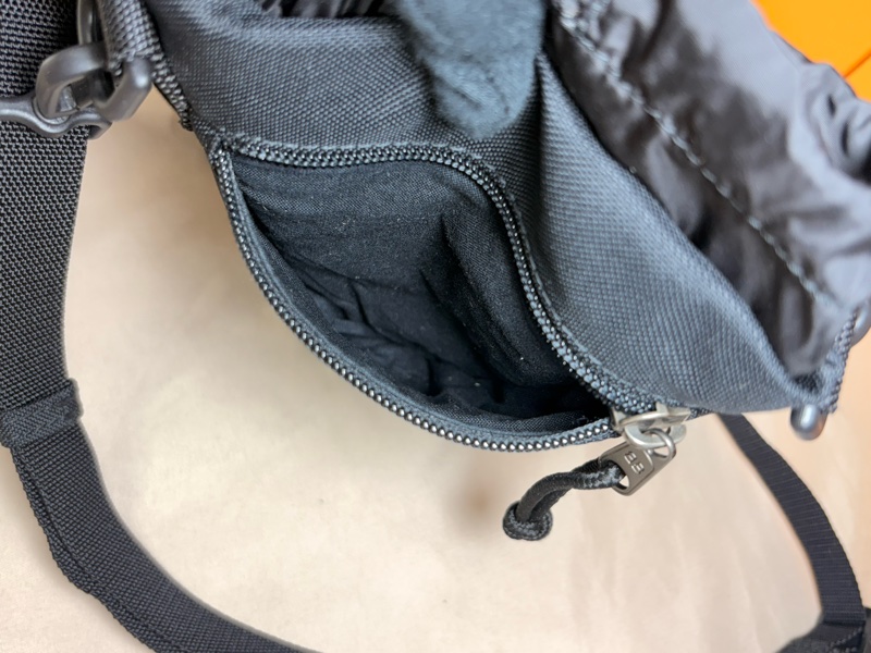 🎁驚喜入手 近新閒置 巴黎世家 Balenciaga 黑雙B大logo 小圓筒包-6