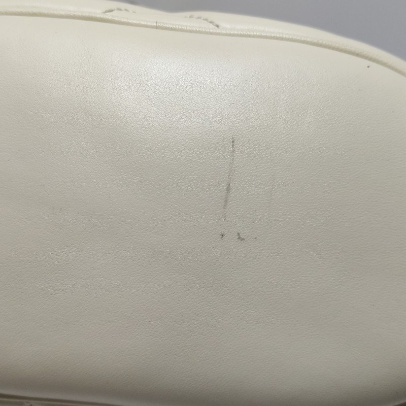 Gucci GG Marmont羊皮純色絎縫粗鏈條雙G標誌雙肩包-17