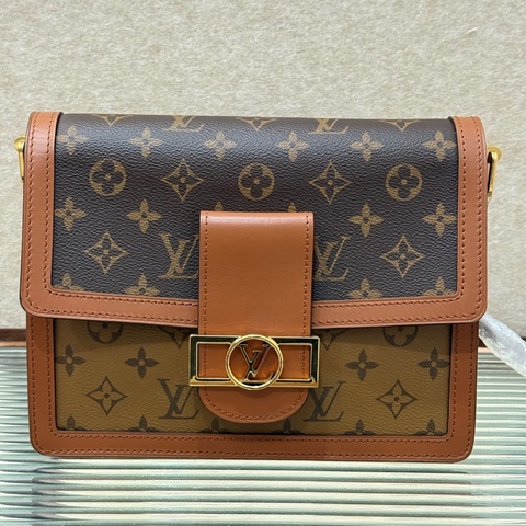 Louis Vuitton 路易威登 達芙妮中號