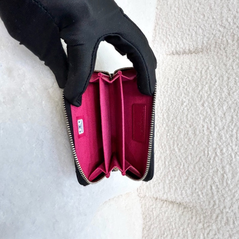 香奈兒CHANEL黑色羊皮金釦愛心琺瑯釦ㄇ拉卡包AP3294 絕美限量收藏級小皮件 🖤-9