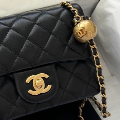 香奈兒CHANEL 黑金羊皮金球方胖子 無卡  配合-5