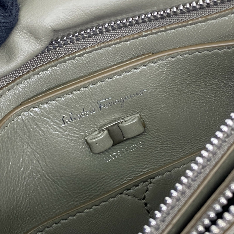 綠色 羊皮 VIVA Bow 肩背包【Salvatore Ferragamo 費拉格慕】 211287-5