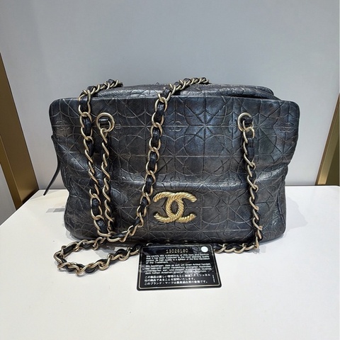 96❤️Chanel 香奈兒蜘蛛網浮雕女包 麻花扣 黑色牛皮   經典款